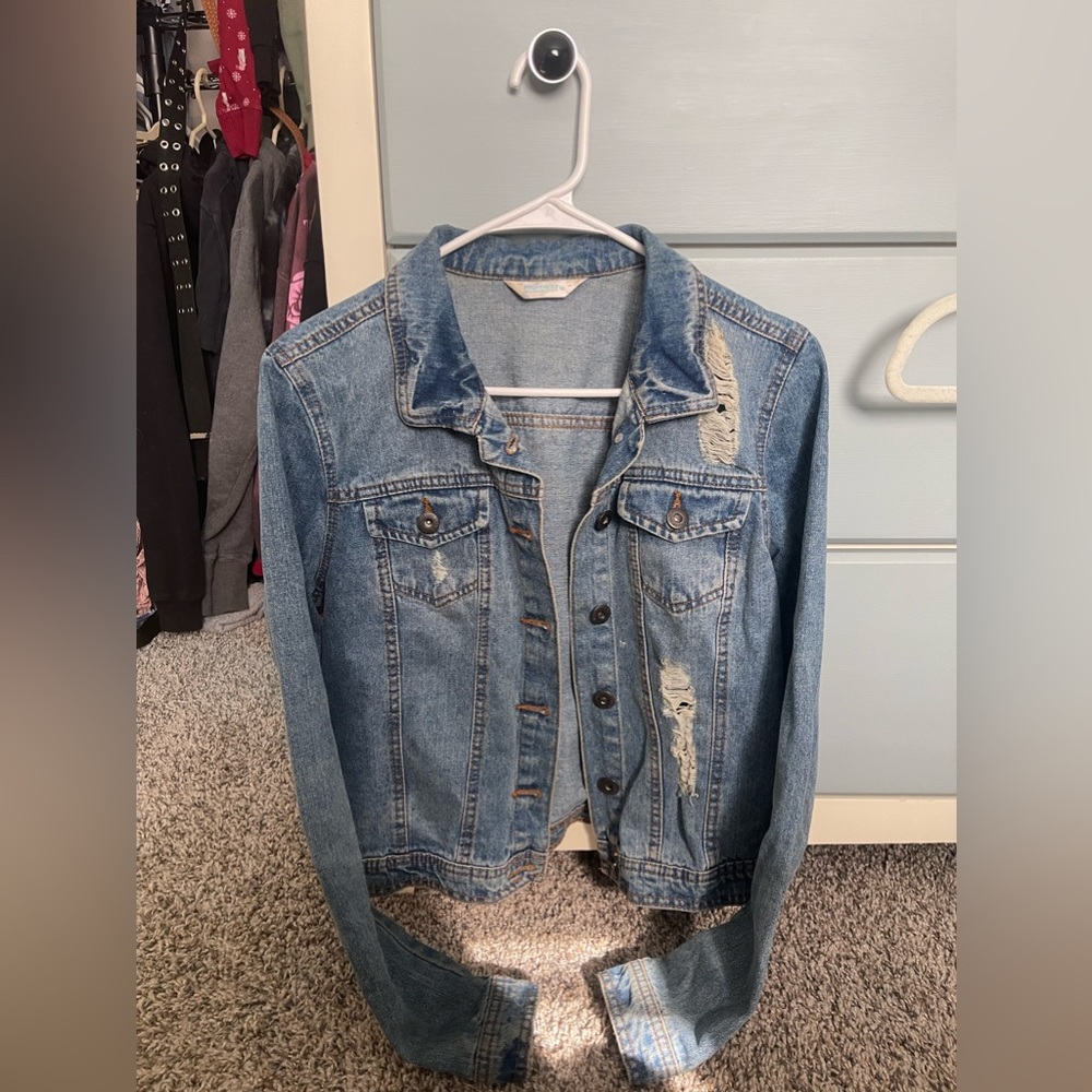 Cropped Distressed Denim Jacket